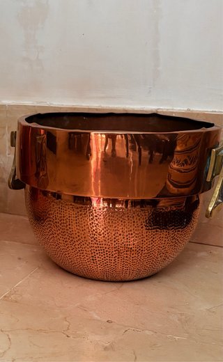 Macetero Cobre Martillado con Asa