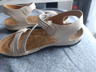 Sandalias mujer beige/doradas talla 40