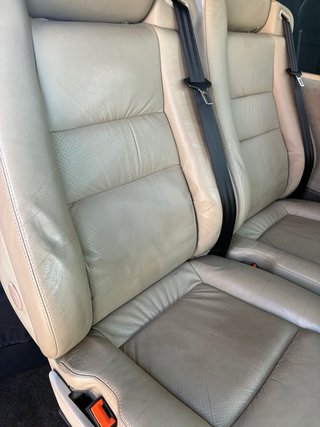 Asientos de piel beige como nuevos