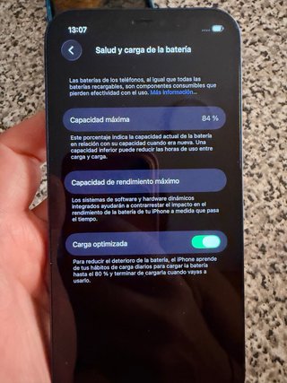 iPhone en perfecto estado.