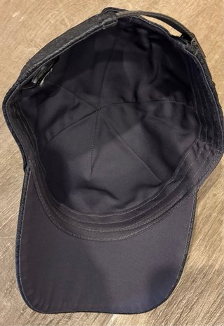 Gorra Guess Negra y Gris