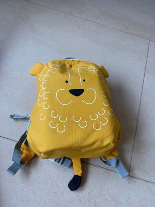 Mini mochila infantil león Lassig