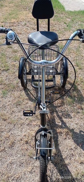 Bicicletta a tre ruote nuovo mai usata