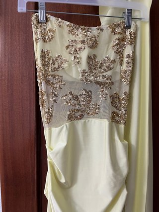 Vestido amarillo con flores Miaandlova