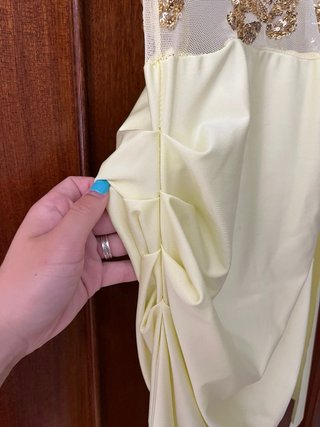Vestido amarillo con flores Miaandlova