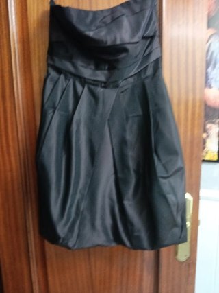 Elegante vestido de fiesta negro