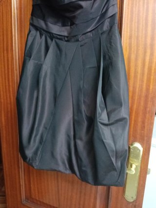 Elegante vestido de fiesta negro