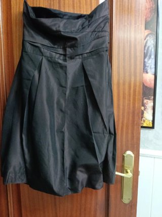 Elegante vestido de fiesta negro