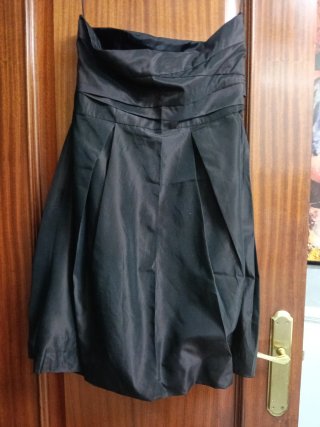 Elegante vestido de fiesta negro