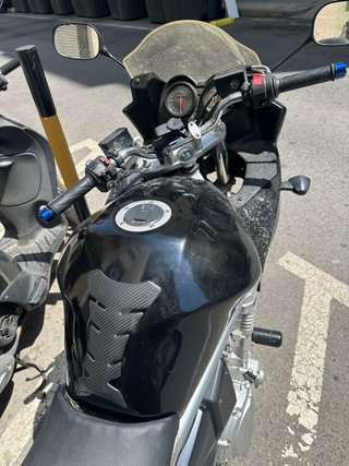 Suzuki GSF650S Negra