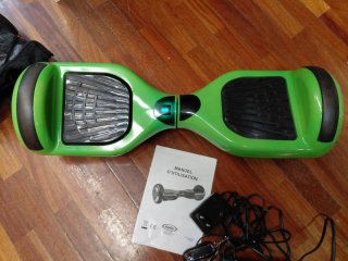 Hoverboard Verde con cargador y bolsa