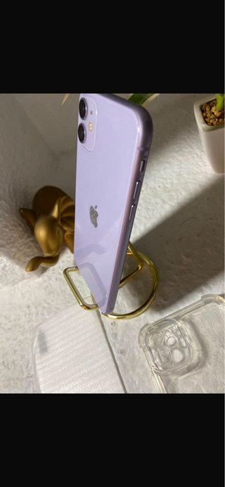 iPhone 11 128GB Morado Batería 100%
