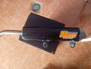 Escape y Bufanda KTM 548