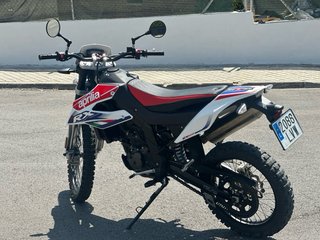 Aprilia RX 125 Enduro Blanca Roja Azul