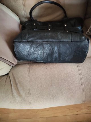 Bolso Cuero Negro Grande "A ESTRENAR"