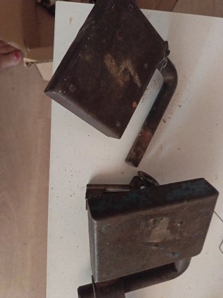 2 Candados antiguos con llaves