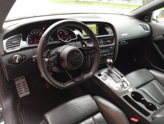 Audi RS5 2010