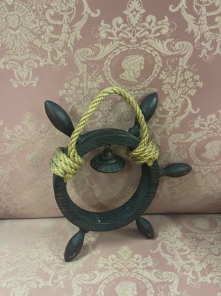 Timón Náutico Decorativo Vintage con Campana