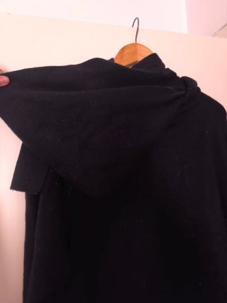 Jersey Zara Negro con agujeros