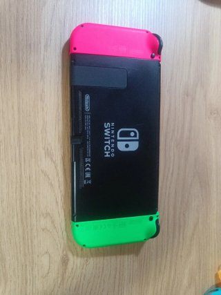 PACCHETTO Nintendo Switch + Accessori + Gioco