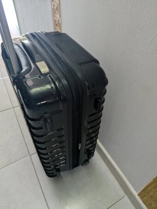 Maleta de viaje 4 ruedas negra