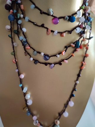 Collar mil vueltas nácar blanco y multicolor