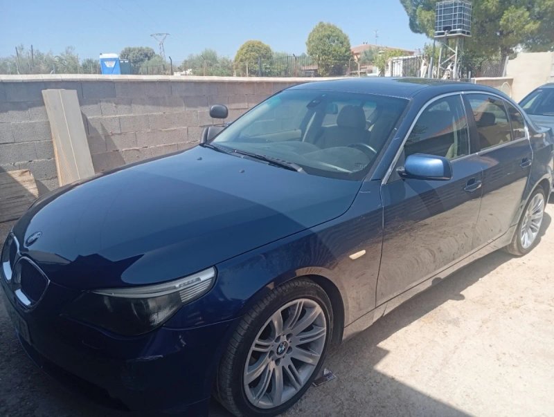 BMW Serie 5 2005 - foto 1