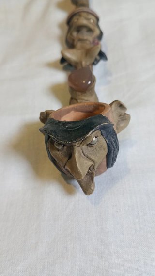Figura artesanal madera y minerales