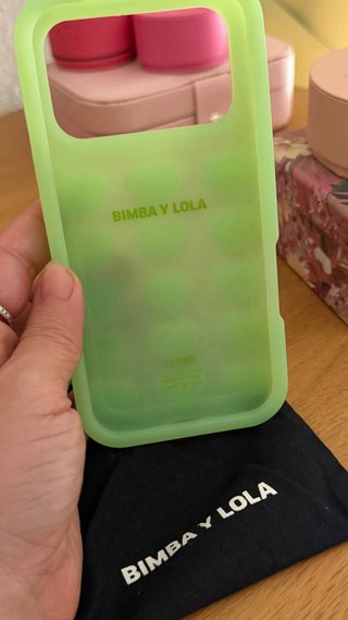 Funda Bimba y Lola iPhone 17 Pro Corazones