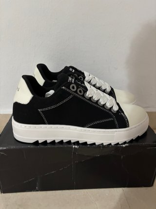 Zapatillas Hacoo Negras y Blancas