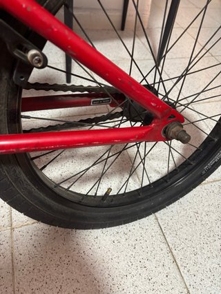 Bicicleta BMX Roja