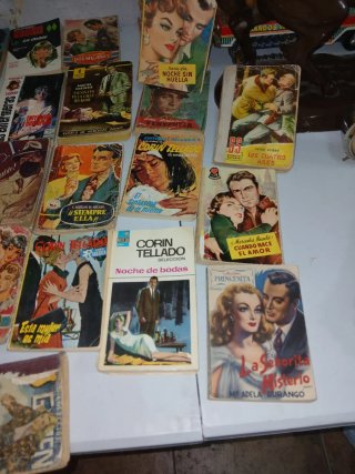 Lote de 25 Revistas Antiguas - Novelas y Cómics