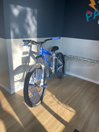 Bicicleta Kona Stuff 26