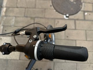 Bici plegable B'TWIN gris