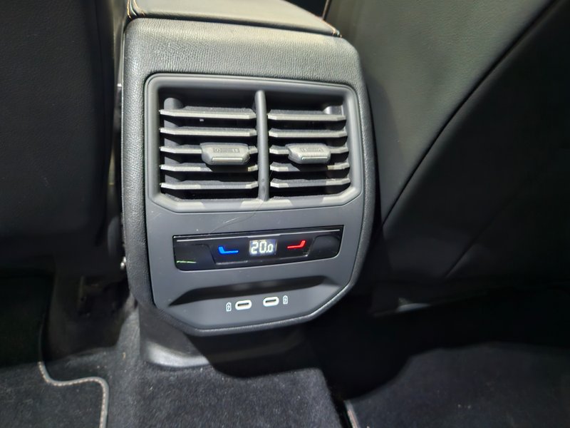 Cupra Formentor 1.5 TSI 2023, foto 9