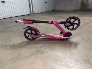 Patinete Tijuana infantil rosa y negro, plegable