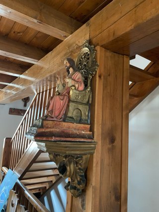 Cristo de escayola pintada