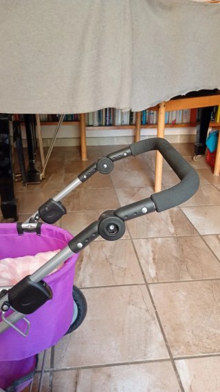 Carrito de muñecas lila
