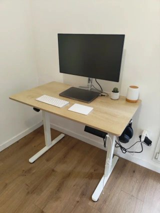 Escritorio Elevable Madera y Metal
