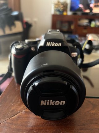 Nikon D60 + Objetivo Nikkor 55-200mm