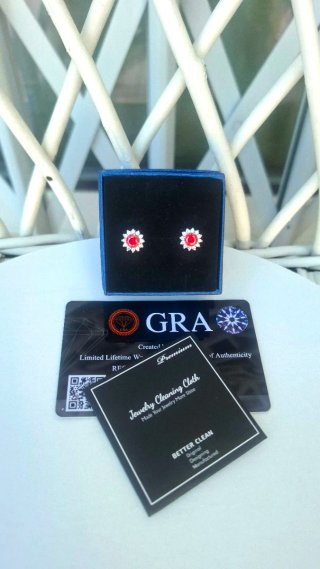 Pendientes Moissanita Roja GRA
