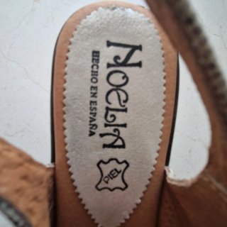Peep Toe plateados de piel con plataforma.Nº 38