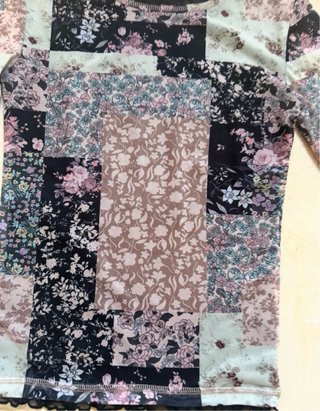 Camiseta Patchwork Flores Manga Larga