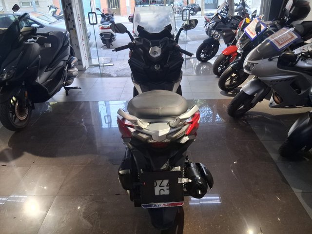 SYM Cruisym 125cc Maxi Scooter