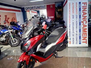 SYM Cruisym 125cc Maxi Scooter