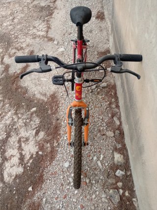 Bicicleta infantil roja T-20