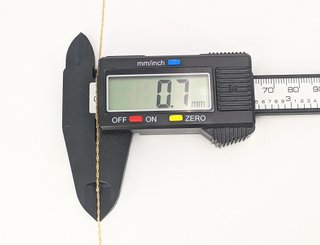 Cadena Singapur de oro de 18k, 1.03 g, 40.5 cm.