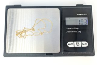 Cadena Singapur de oro de 18k, 1.03 g, 40.5 cm.
