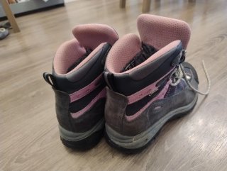 Botas de montaña mujer Asolo grises y rosas