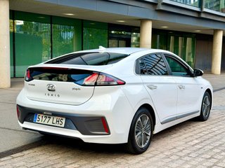 Hyundai IONIQ 1.6 GDI PHEV Tecno DCT